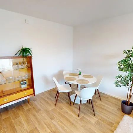 Lejlighed Mit Bodengleicher Dusche, 170m Bis Zur Haltestelle Linie 5, Wlan *