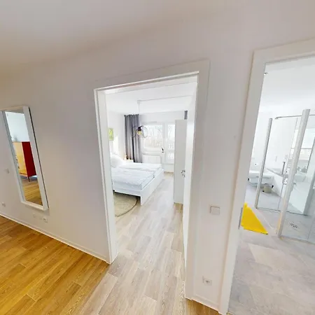 Mit Bodengleicher Dusche, 170m Bis Zur Haltestelle Linie 5, Wlan