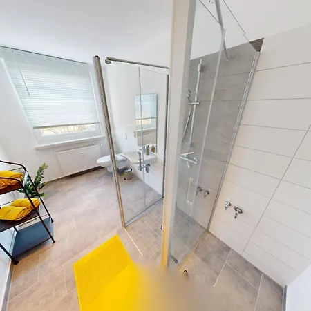 Mit Bodengleicher Dusche, 170m Bis Zur Haltestelle Linie 5